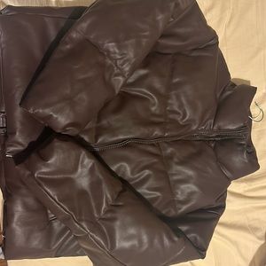 Nice leather and very warm